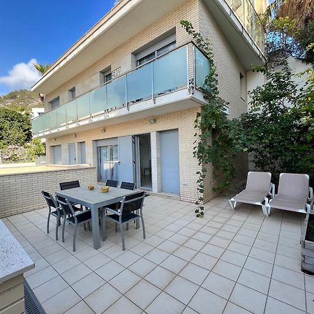 Tranquil Duplex In Sitges, Barcelona,Sea Views, Parking, Terrace Daire Dış mekan fotoğraf