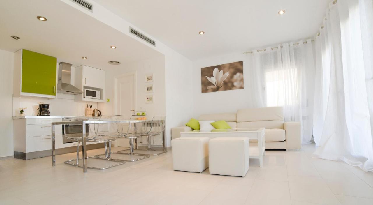Tranquil Duplex In Sitges, Barcelona,Sea Views, Parking, Terrace Daire Dış mekan fotoğraf