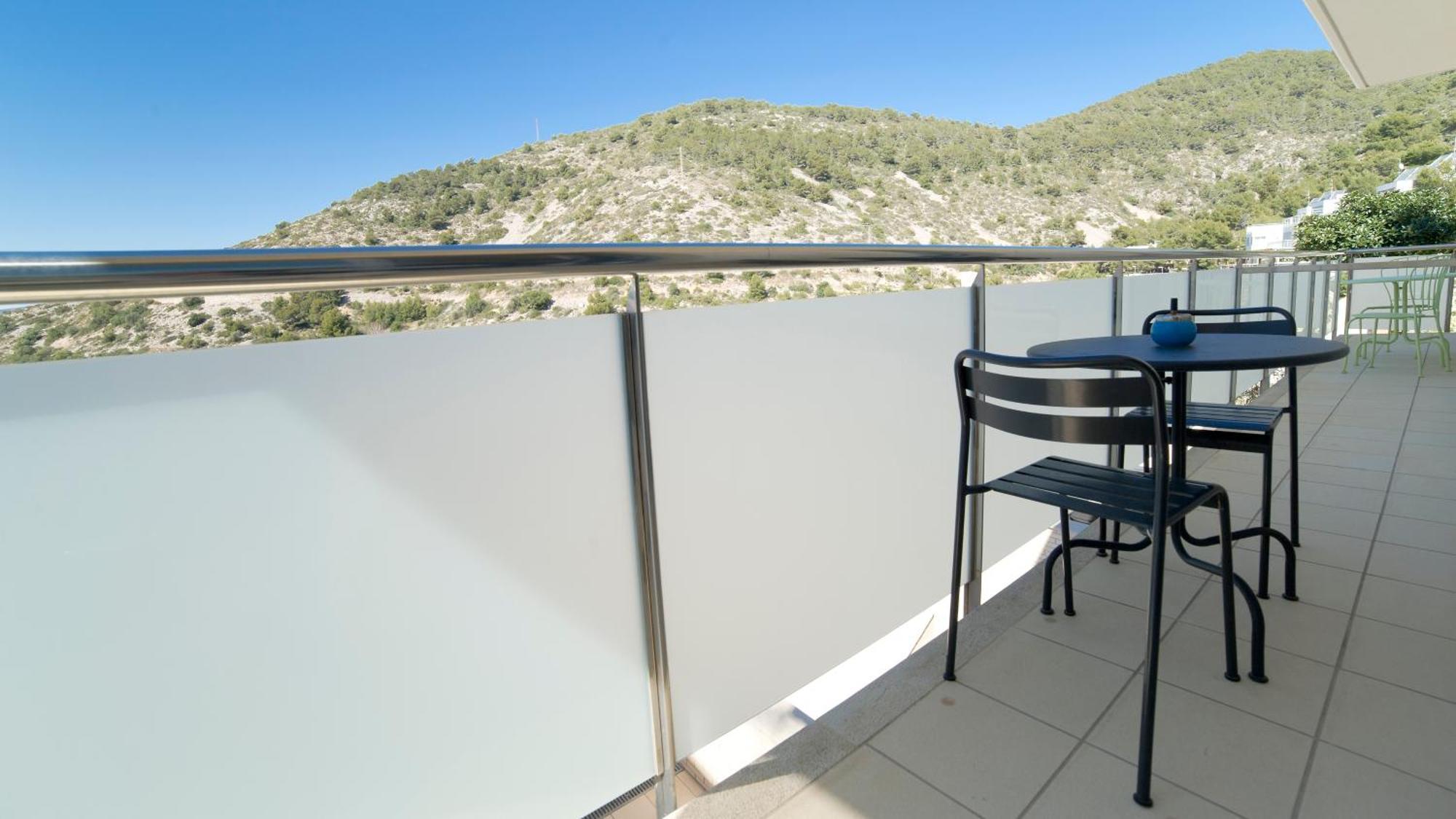 Tranquil Duplex In Sitges, Barcelona,Sea Views, Parking, Terrace Daire Dış mekan fotoğraf